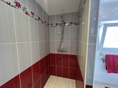 Salle d'eau rez-de-chaussée